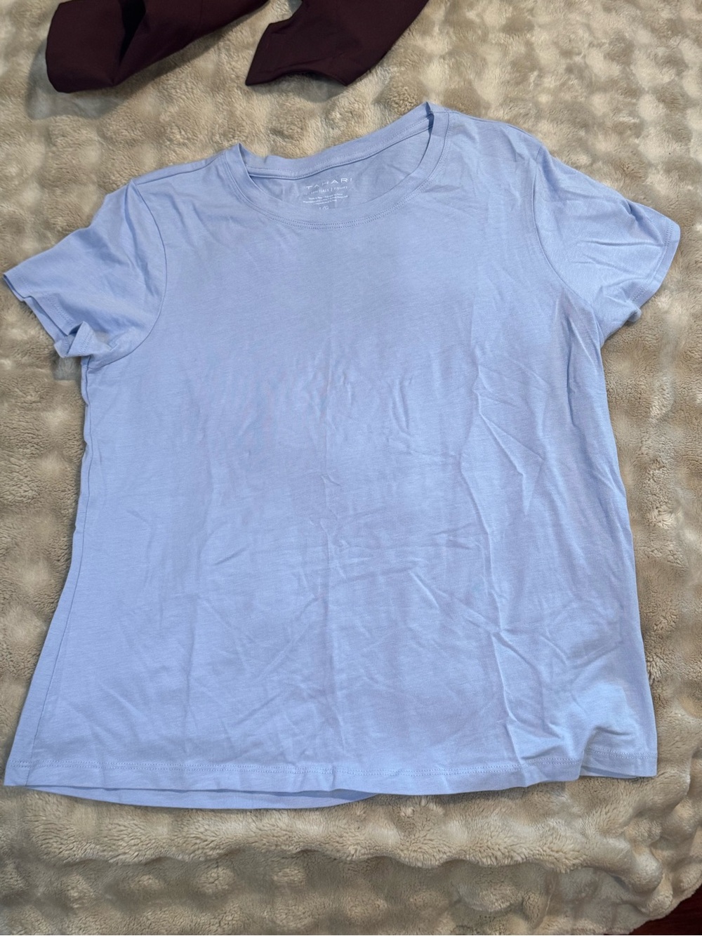 Tahari Light Blue Crewneck Short Sleeve Tee